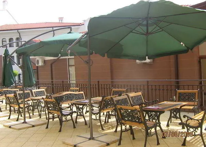 Sunrise Club Apart ホテル ラヴダ